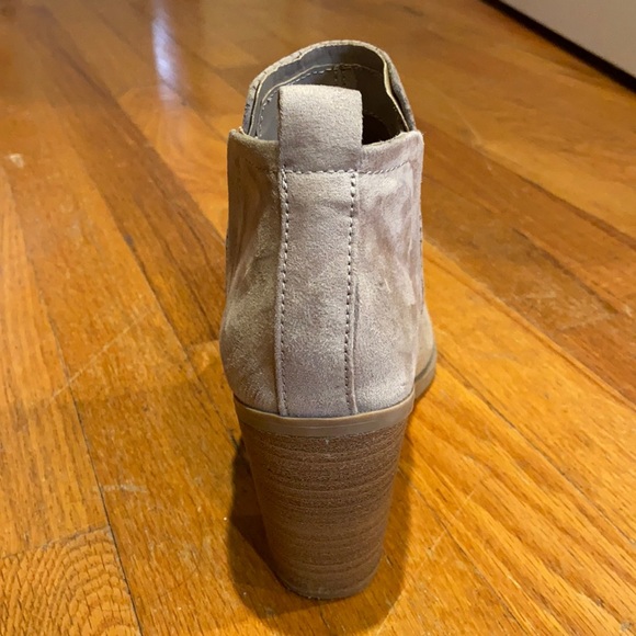 Universal Thread booties - Picture 3 of 5